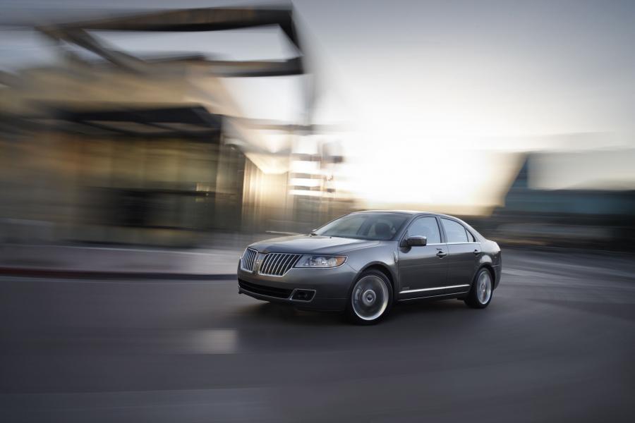  Lincoln MKZ Hybrid 2011 года  (фото 1 из 18)